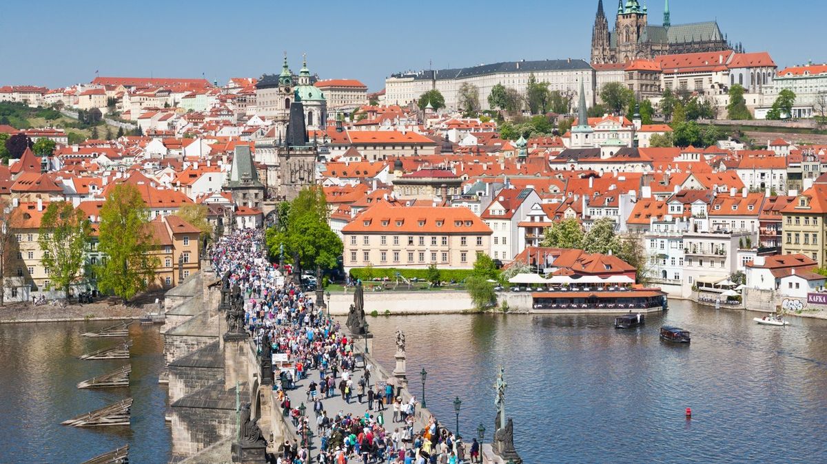 Turisté z ciziny utráceli v létě v Česku více než před covidem